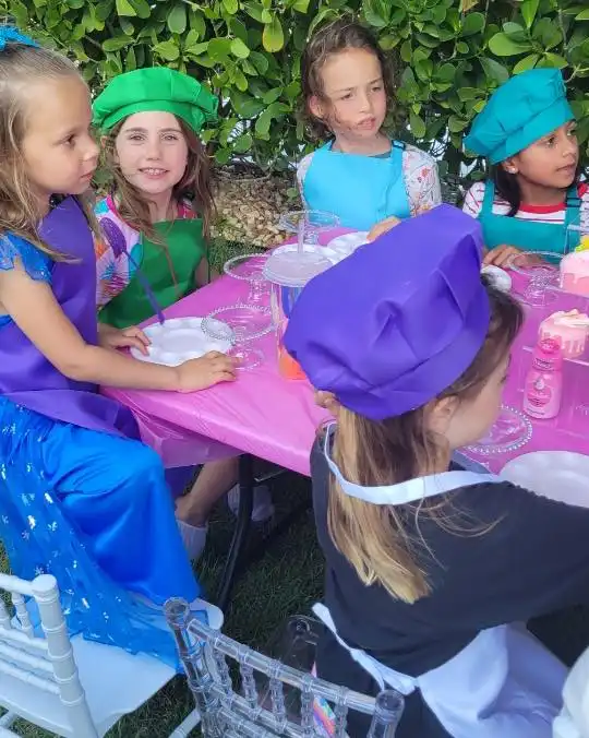 Cupcake Decorating Party - Image 5