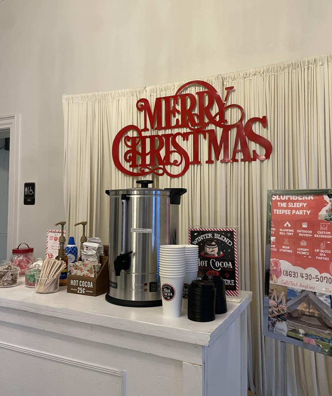 Holiday Party Theme - Image 9